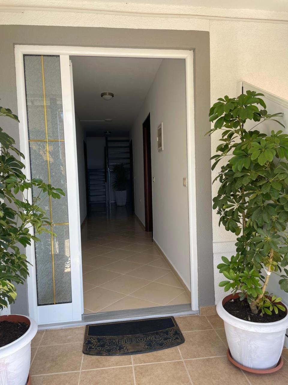 Appartamento Bella Vista Borsh Esterno foto